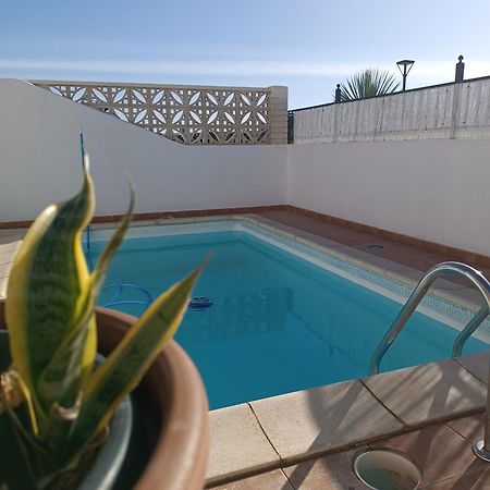 Moana Surf House Hostel Corralejo Luaran gambar