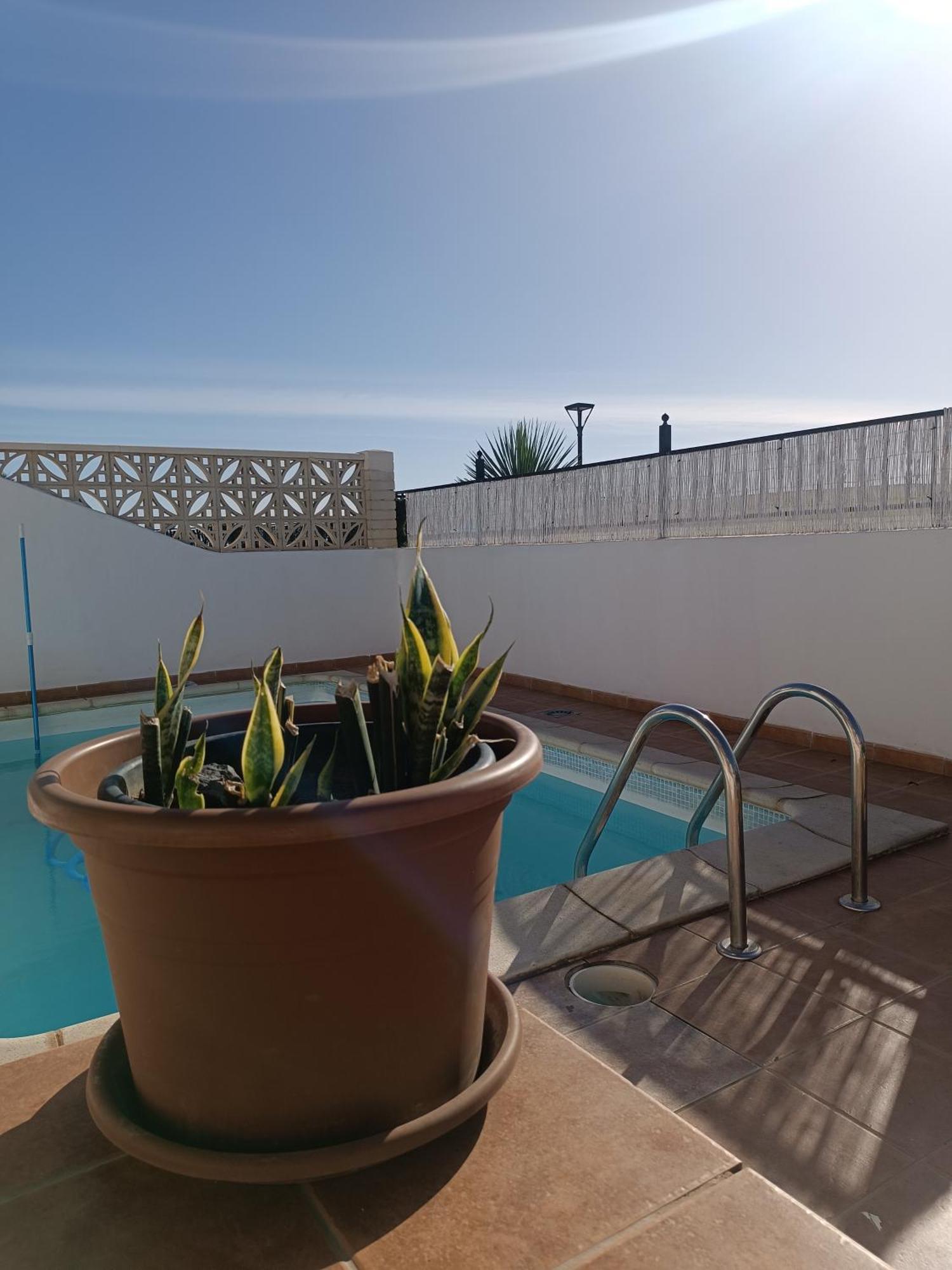 Moana Surf House Hostel Corralejo Luaran gambar